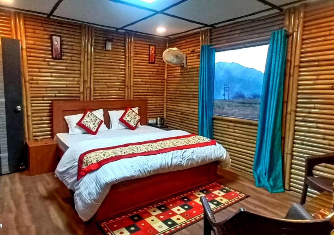 Bamboo Junction Resort - Kanatal, Valley & Mountain View Дханолти Экстерьер фото