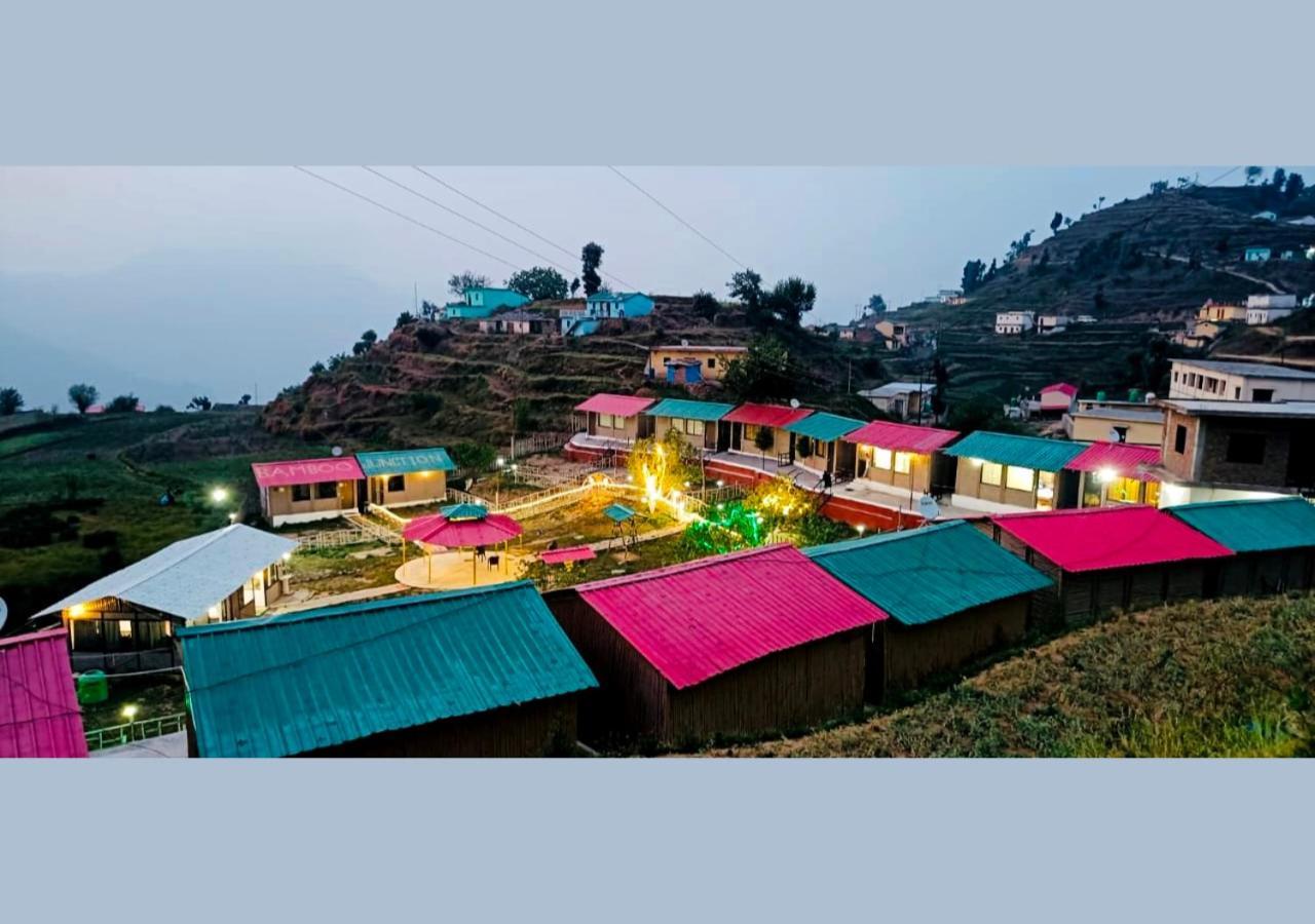Bamboo Junction Resort - Kanatal, Valley & Mountain View Дханолти Экстерьер фото